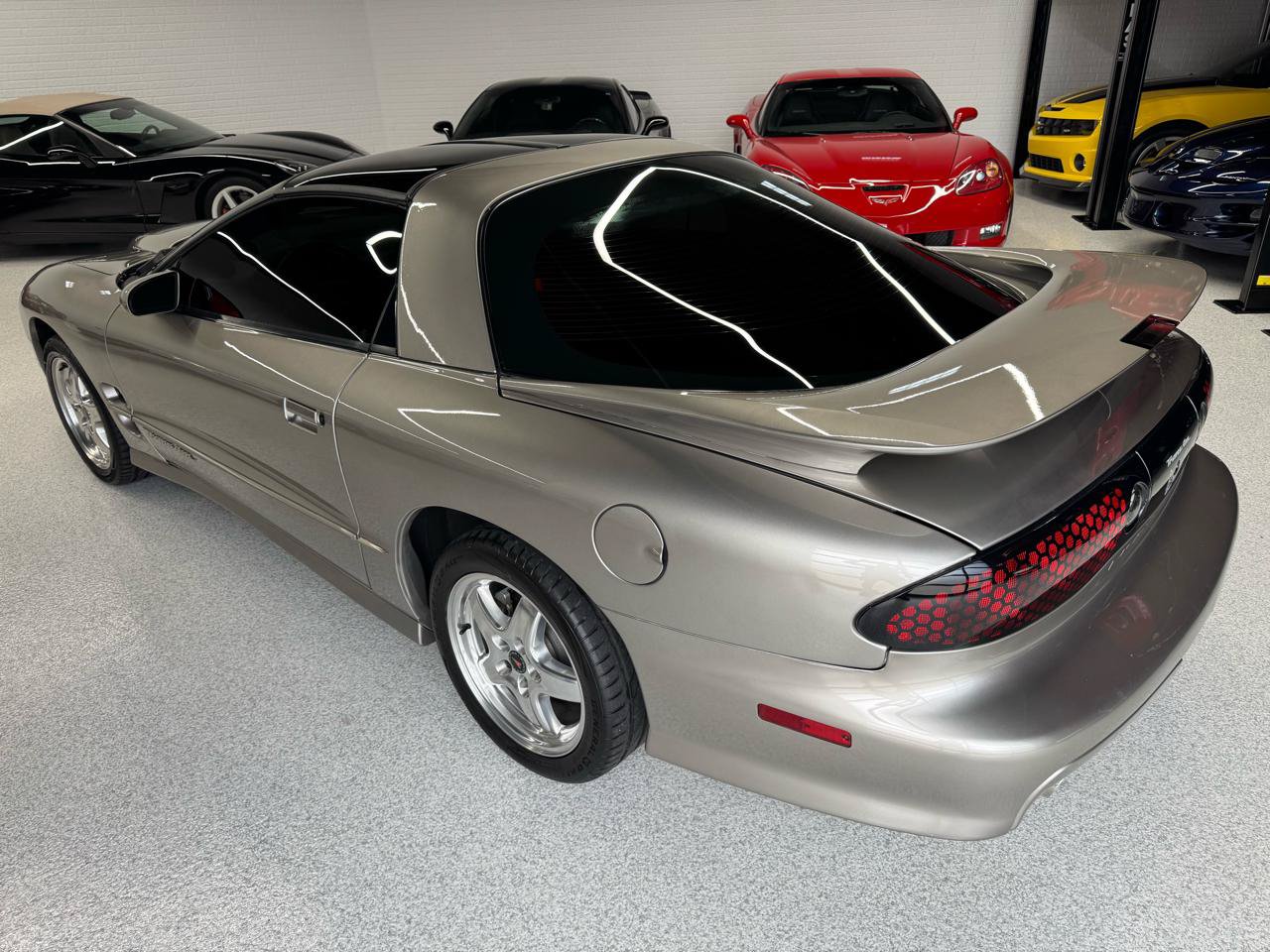 Used 2001 Pontiac Firebird Trans Am w/ SLP Firehawk Pkg RWD image 11