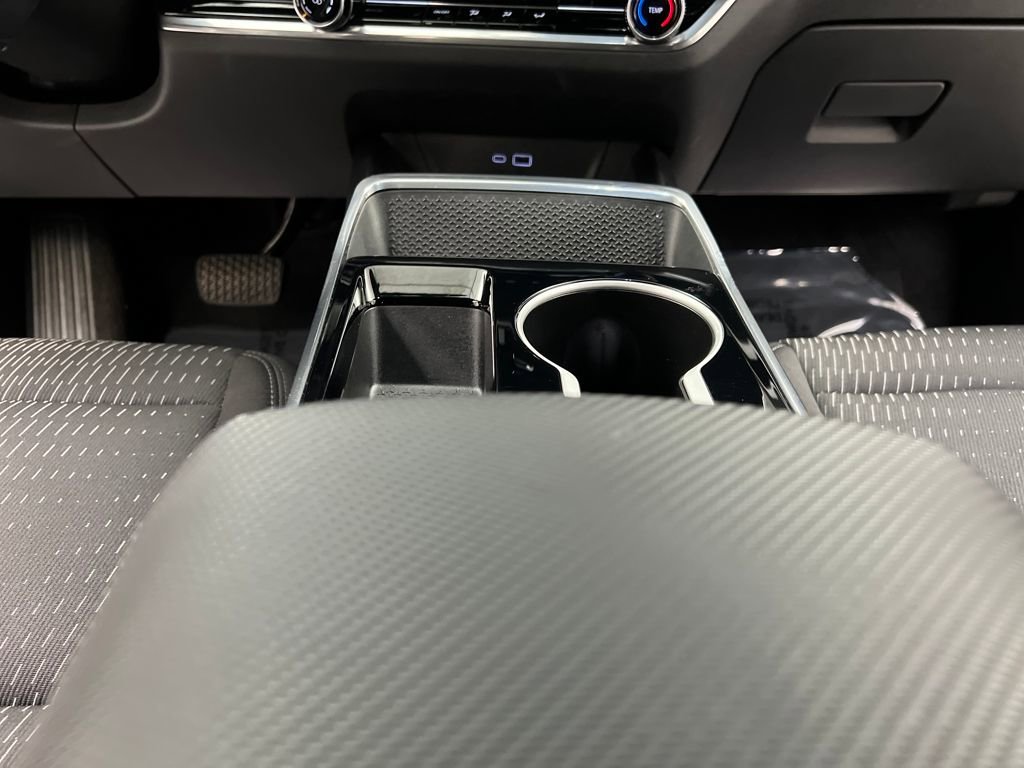 Used 2025 Chevrolet Equinox LT image 34