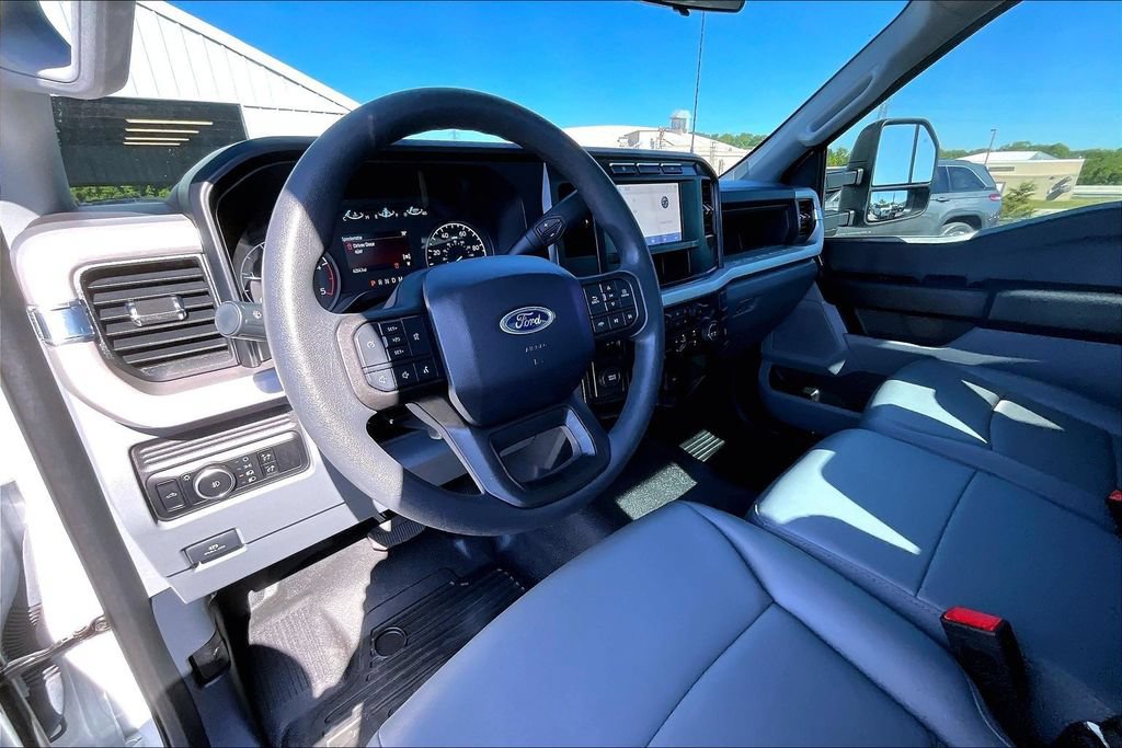 Used 2024 Ford F350 XL w/ XL Chrome Package RWD image 11