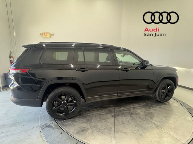 Used 2022 Jeep Grand Cherokee L Limited w/ Black Appearance Package RWD image 34