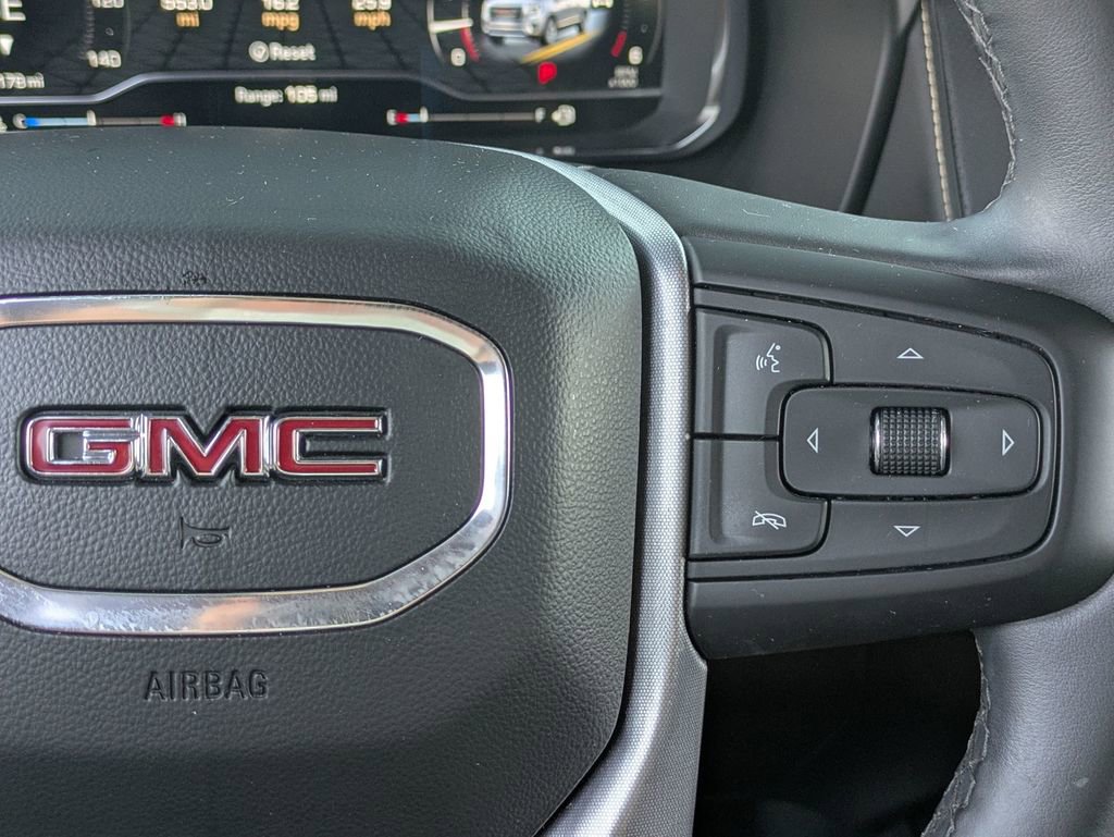 Used 2024 GMC Yukon XL SLT AWD/4WD image 18