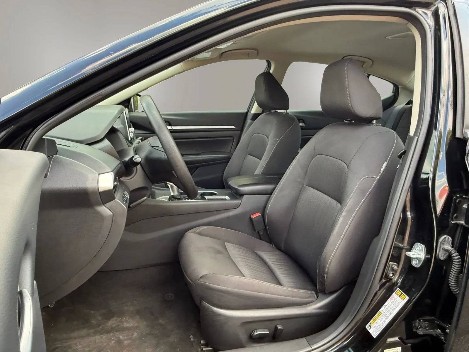 Used 2022 Nissan Altima 2.5 SV FWD image 10