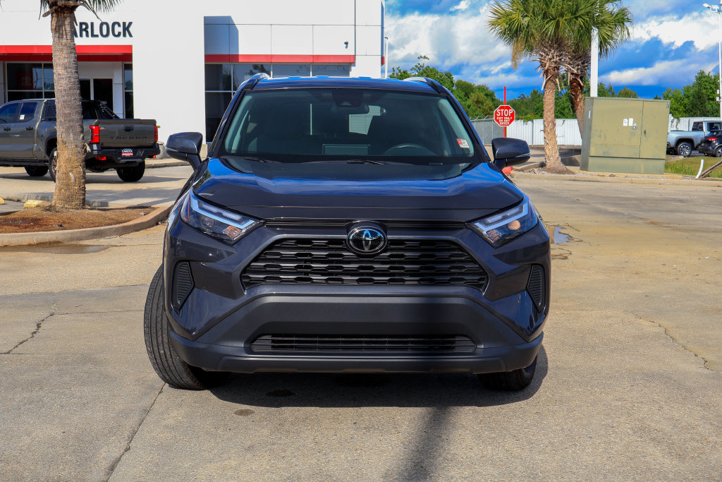 Used 2025 Toyota RAV4 XLE FWD image 25