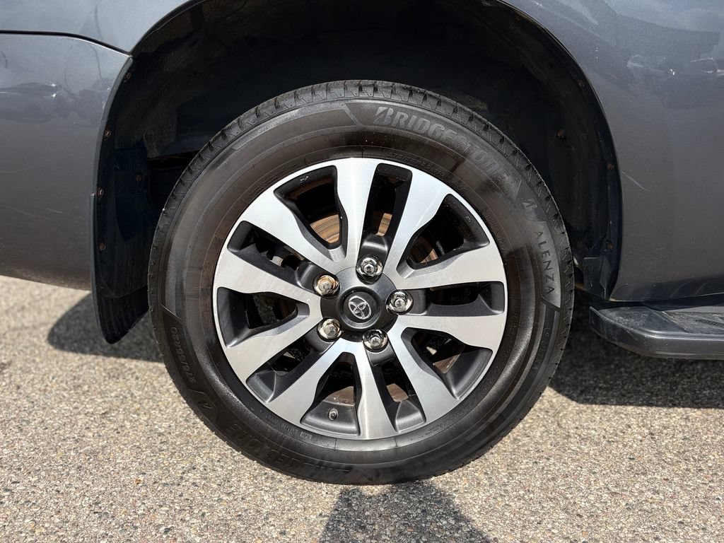 Used 2020 Toyota Sequoia Limited AWD/4WD image 26