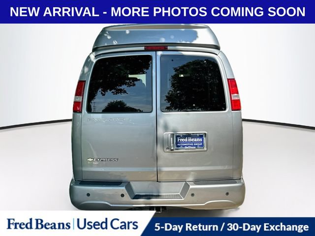 Used 2018 Chevrolet Express 2500 w/ Enhanced Convenience Package RWD image 7
