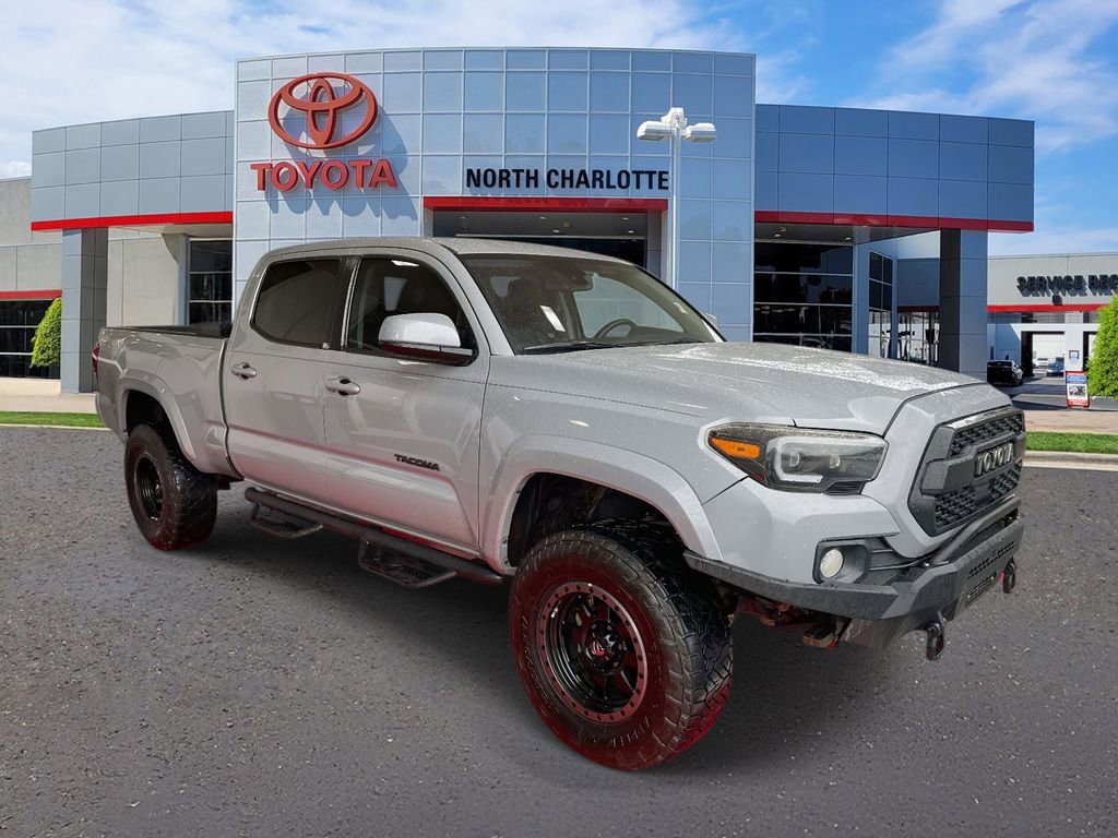 Used 2020 Toyota Tacoma SR5 image 2