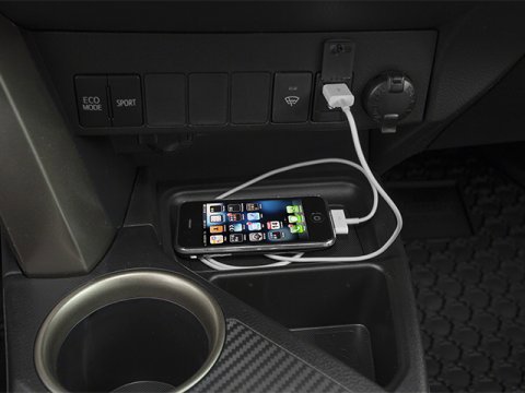 Used 2013 Toyota RAV4 XLE image 18