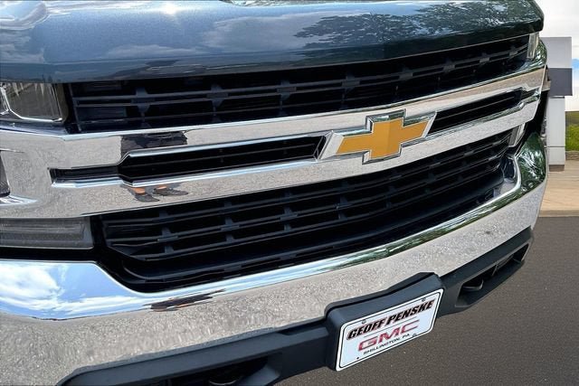 Used 2022 Chevrolet Silverado 1500 LT AWD/4WD image 29