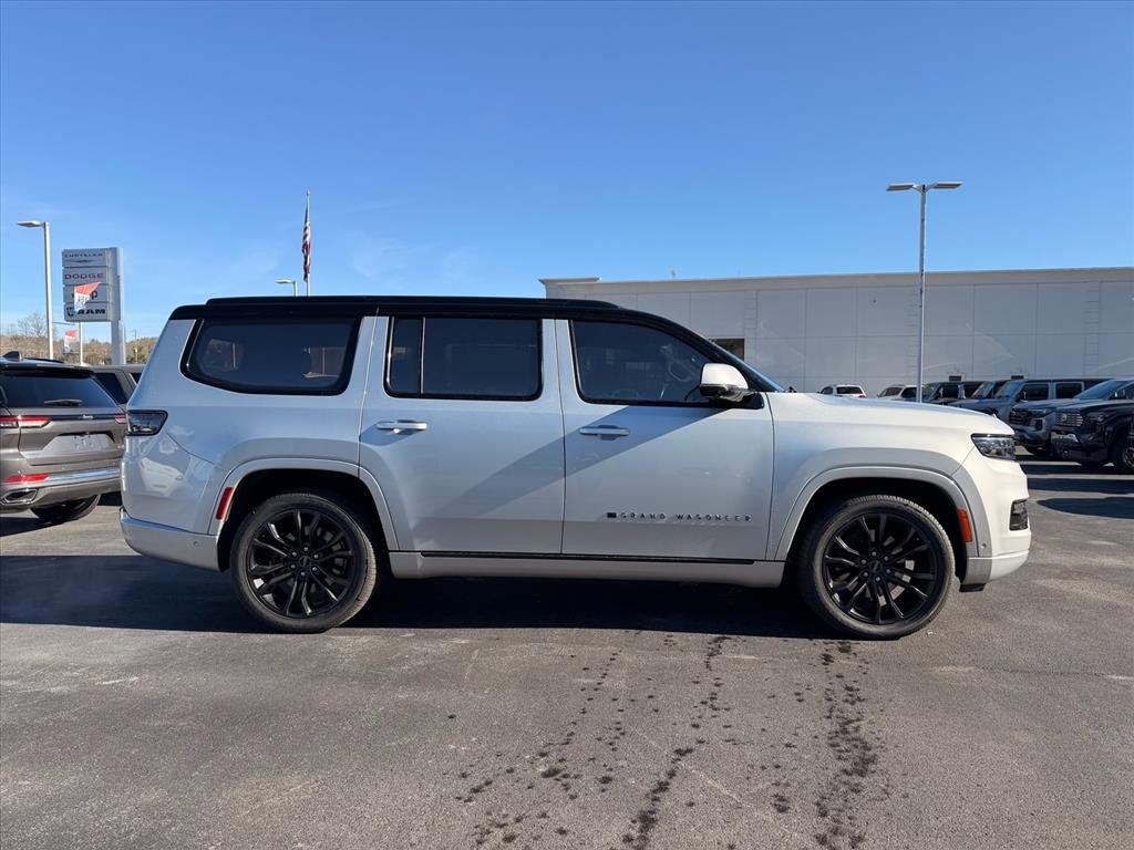 Used 2022 Jeep Grand Wagoneer Series II image 3