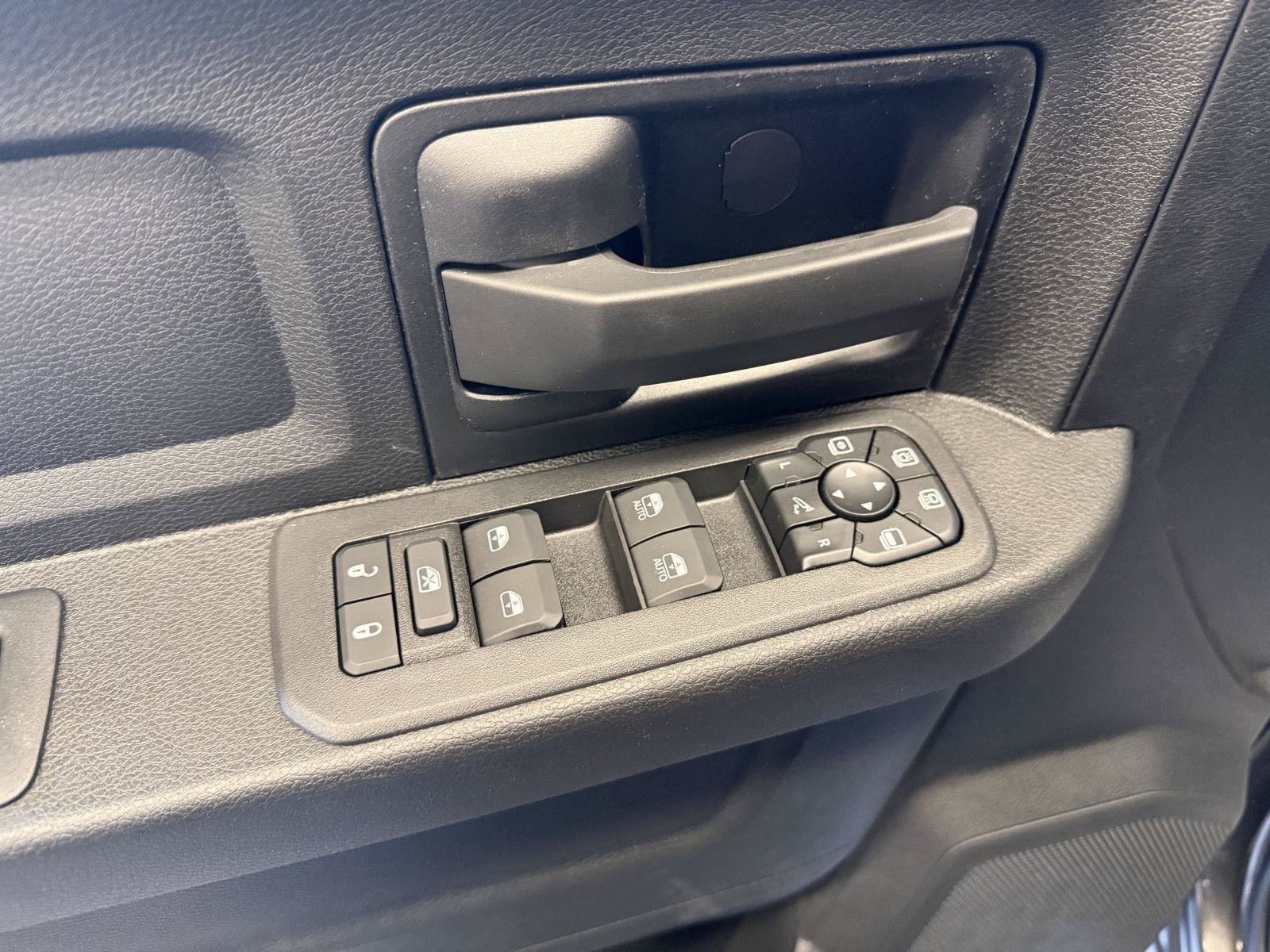 New 2026 RAM 2500 Tradesman AWD/4WD image 25