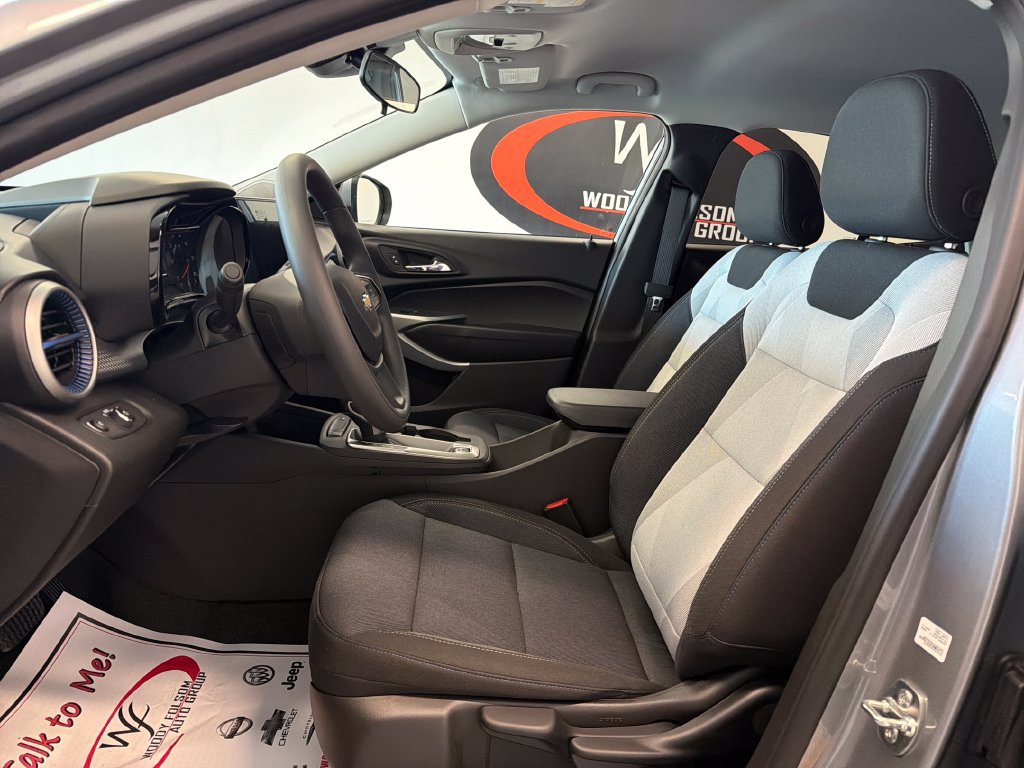 New 2026 Chevrolet Trax LS w/ LS Convenience Package FWD image 13