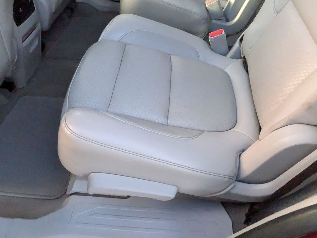 Used 2017 GMC Acadia SLT AWD/4WD image 35