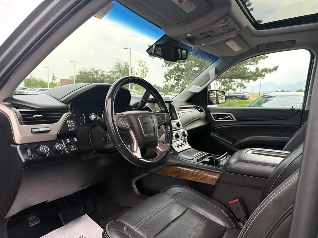 Used 2018 GMC Yukon Denali w/ Denali Ultimate Package AWD/4WD image 24
