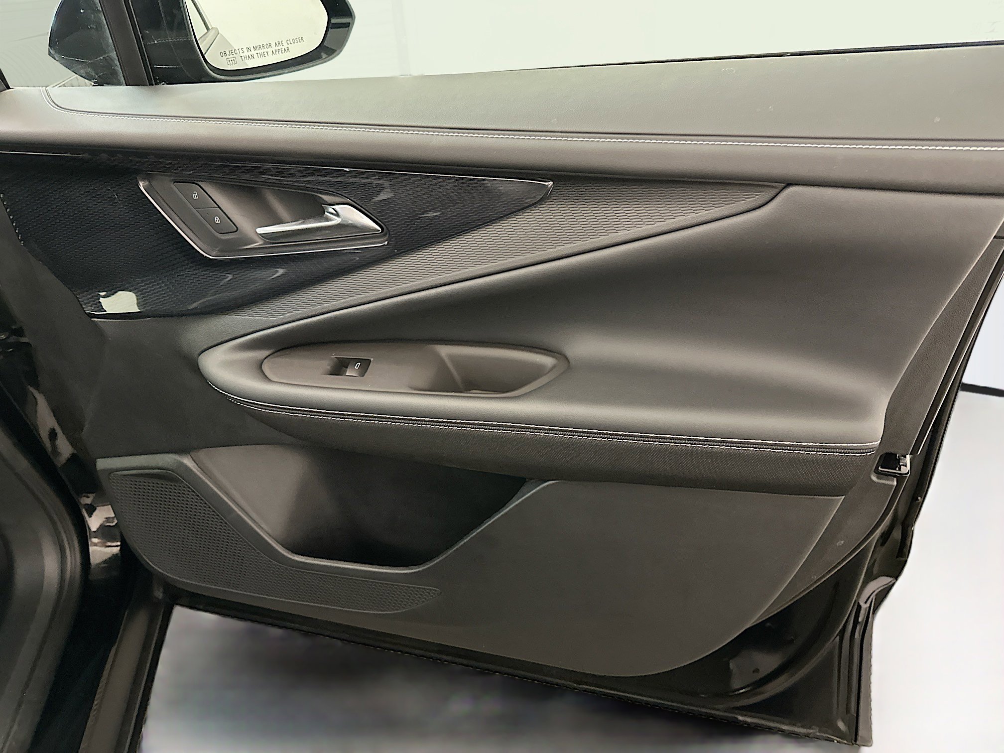 Used 2024 Chevrolet Blazer EV LT image 34