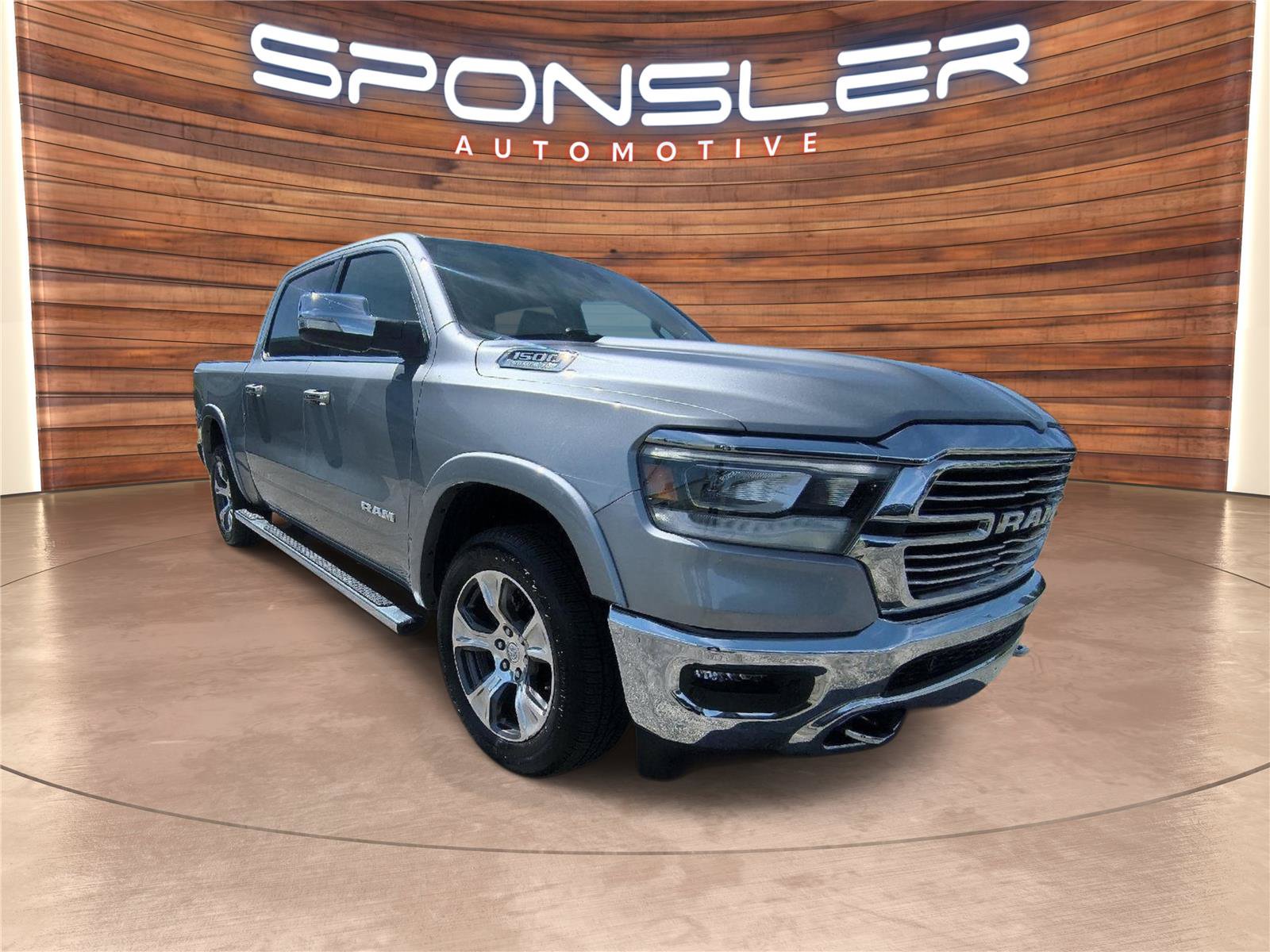 Used 2022 RAM 1500 Laramie AWD/4WD image 9
