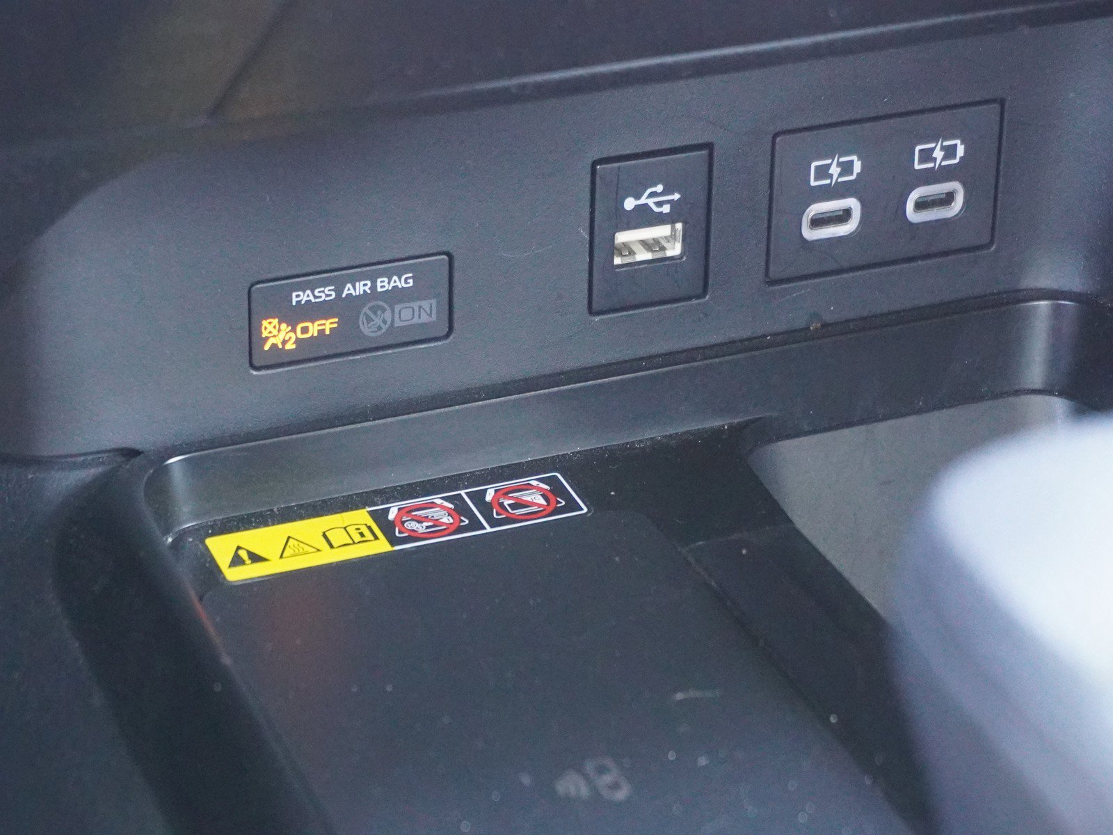 Used 2025 Toyota Camry LE FWD image 25