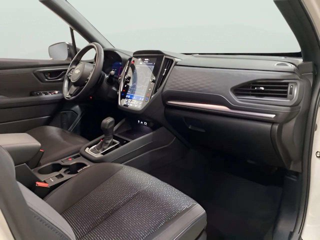 Used 2025 Subaru Forester Premium AWD/4WD image 30