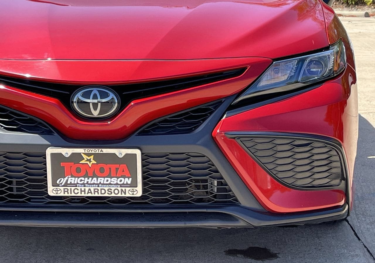 Used 2024 Toyota Camry SE FWD image 8