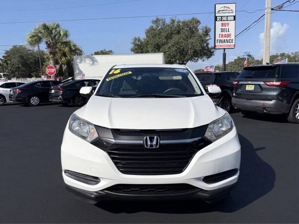 Used 2016 Honda HR-V LX image 2