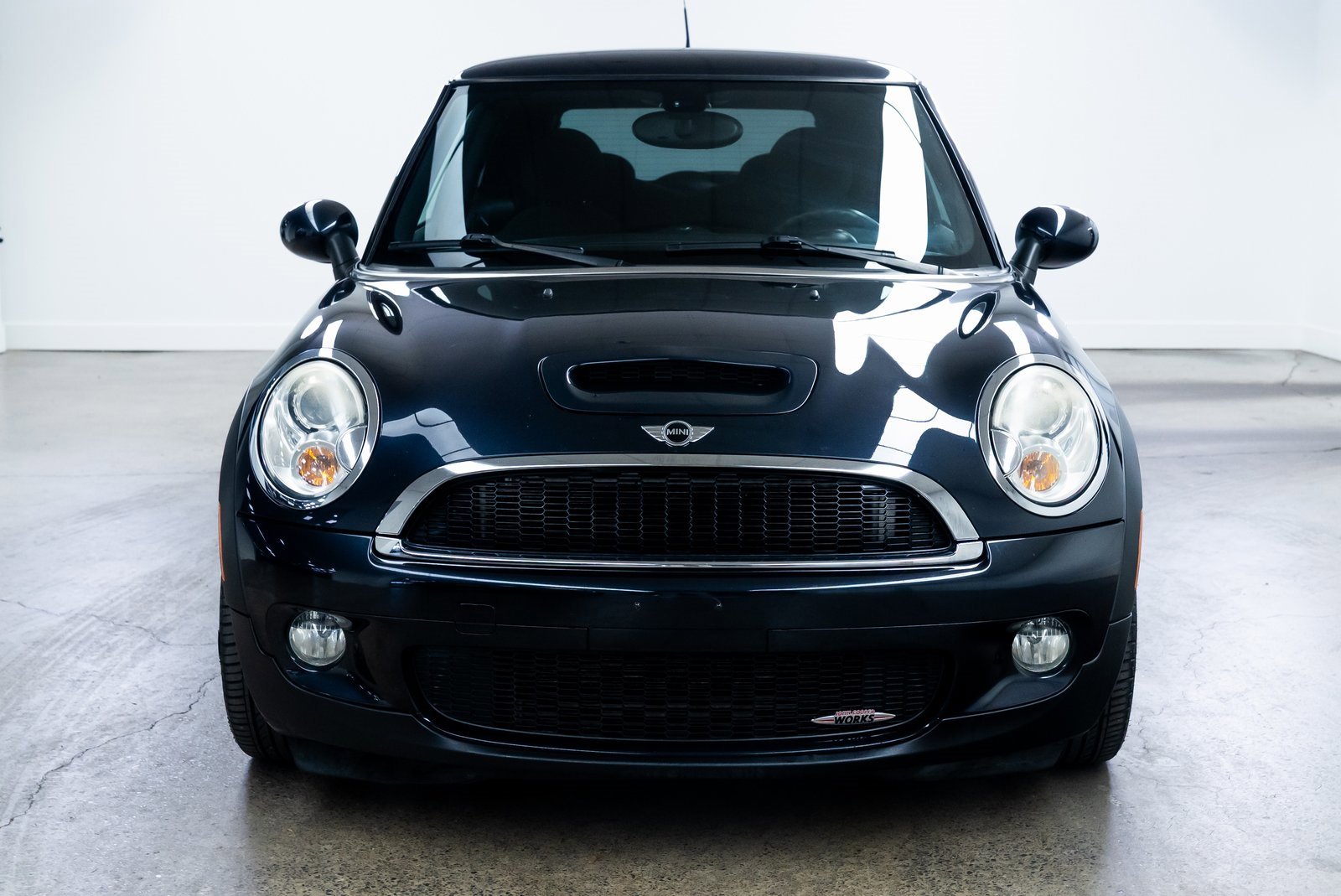 Used 2009 MINI Cooper John Cooper Works image 2