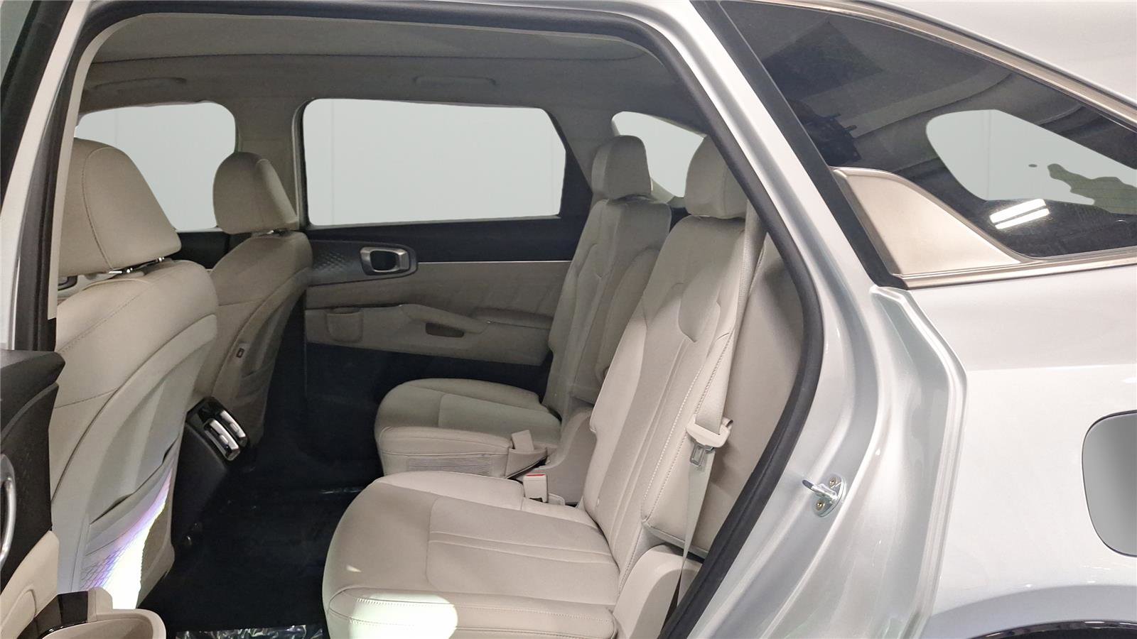 Used 2021 Kia Sorento SX AWD/4WD image 11