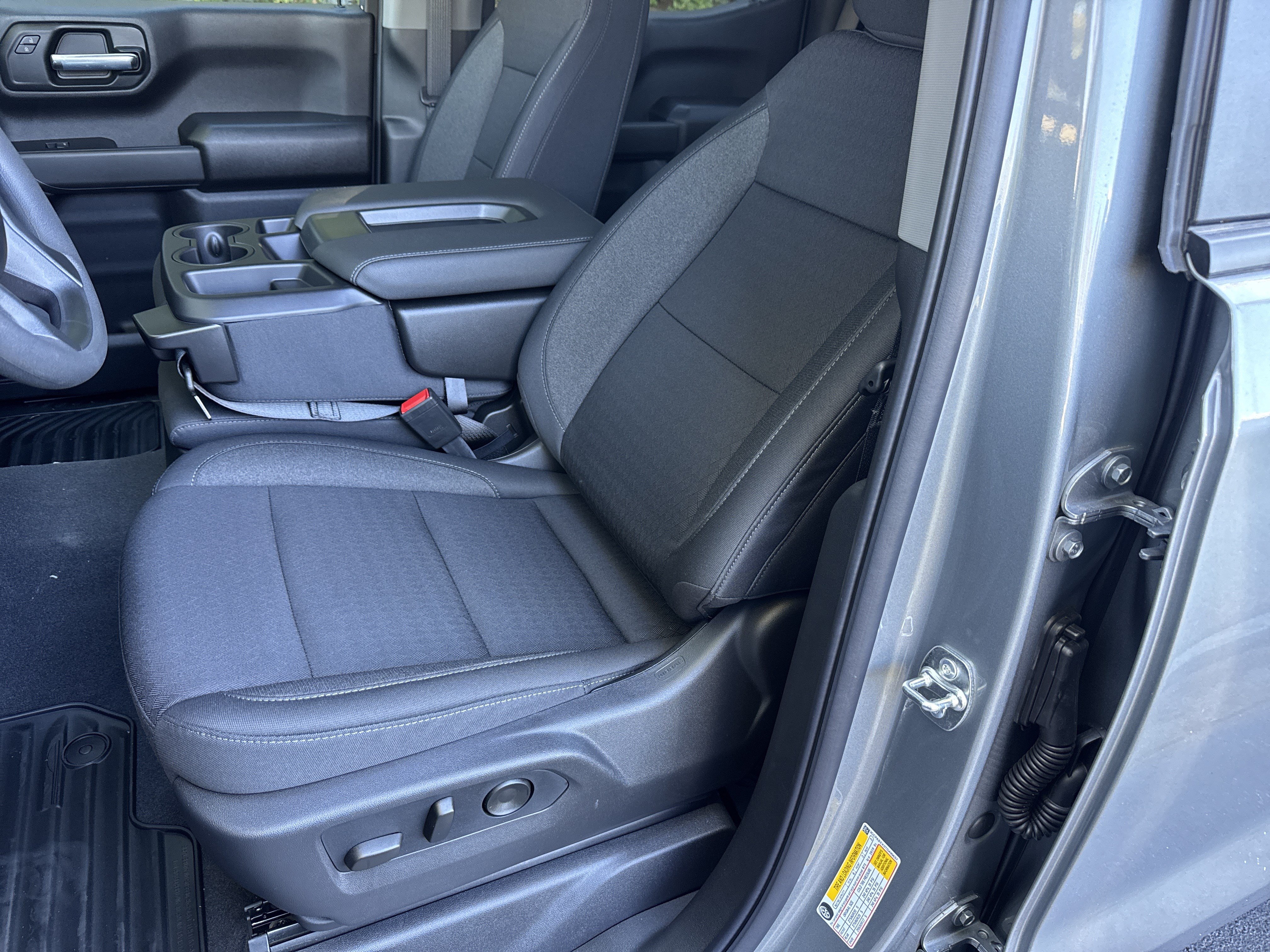 New 2026 Chevrolet Silverado 1500 Custom RWD image 9