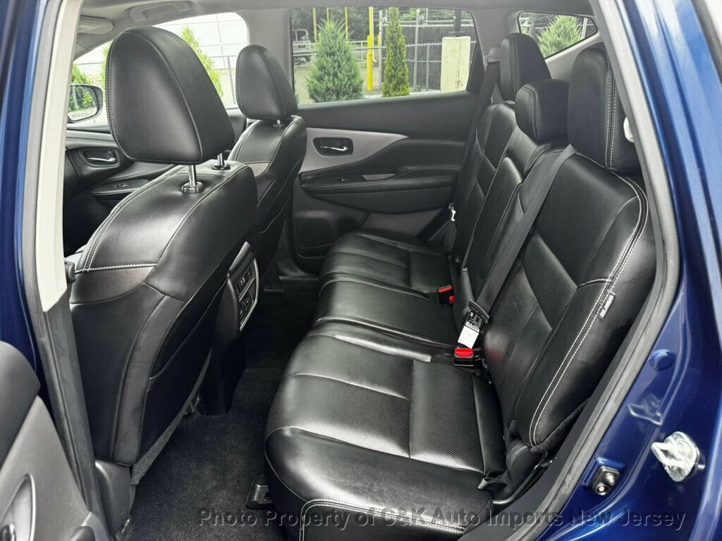 Used 2020 Nissan Murano SL w/ Moonroof Package AWD/4WD image 15