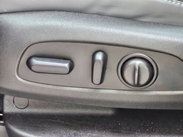 Used 2020 Buick Enclave Essence w/ Sport Touring Edition FWD image 21