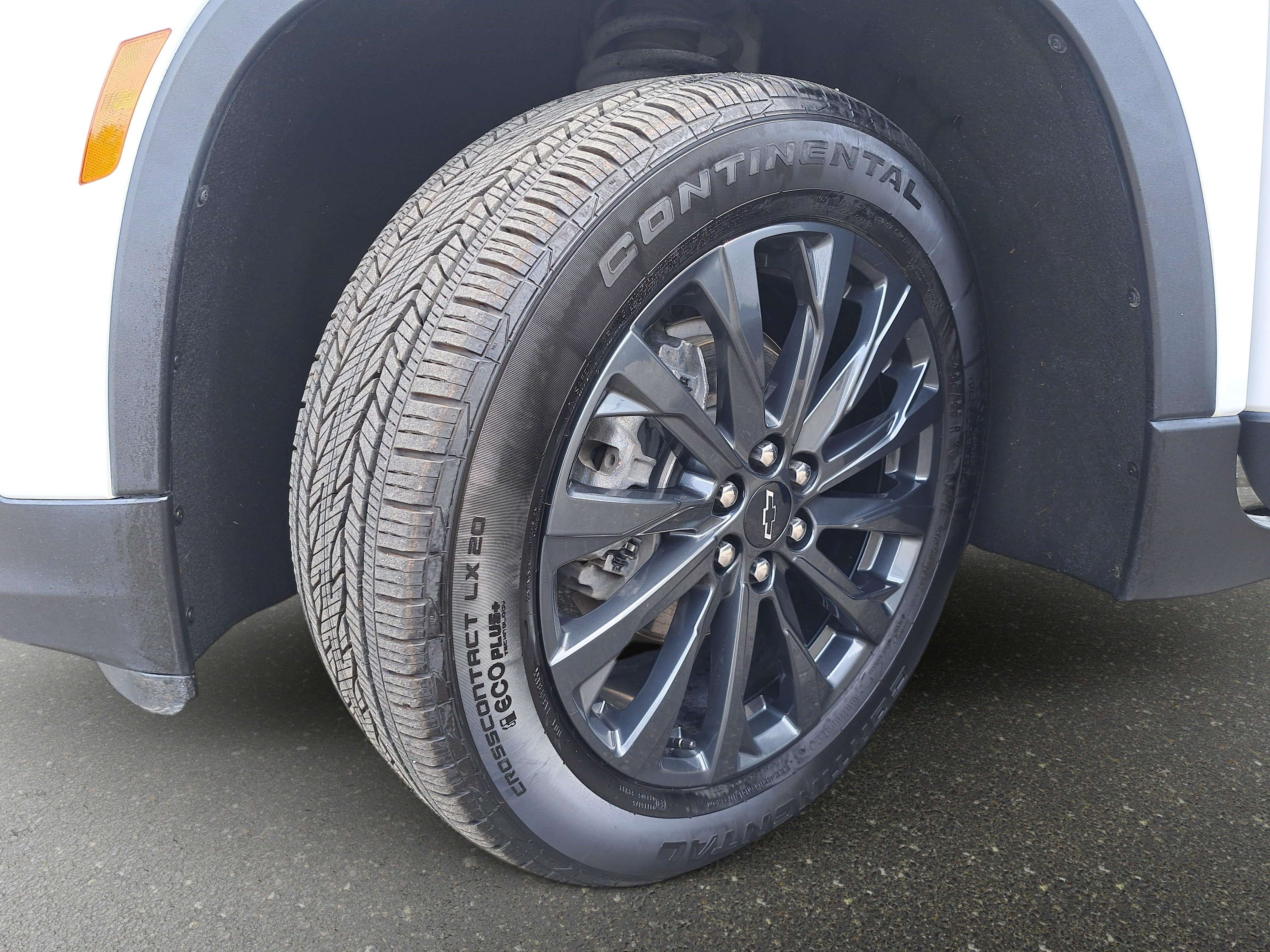 Used 2023 Chevrolet Traverse RS image 32