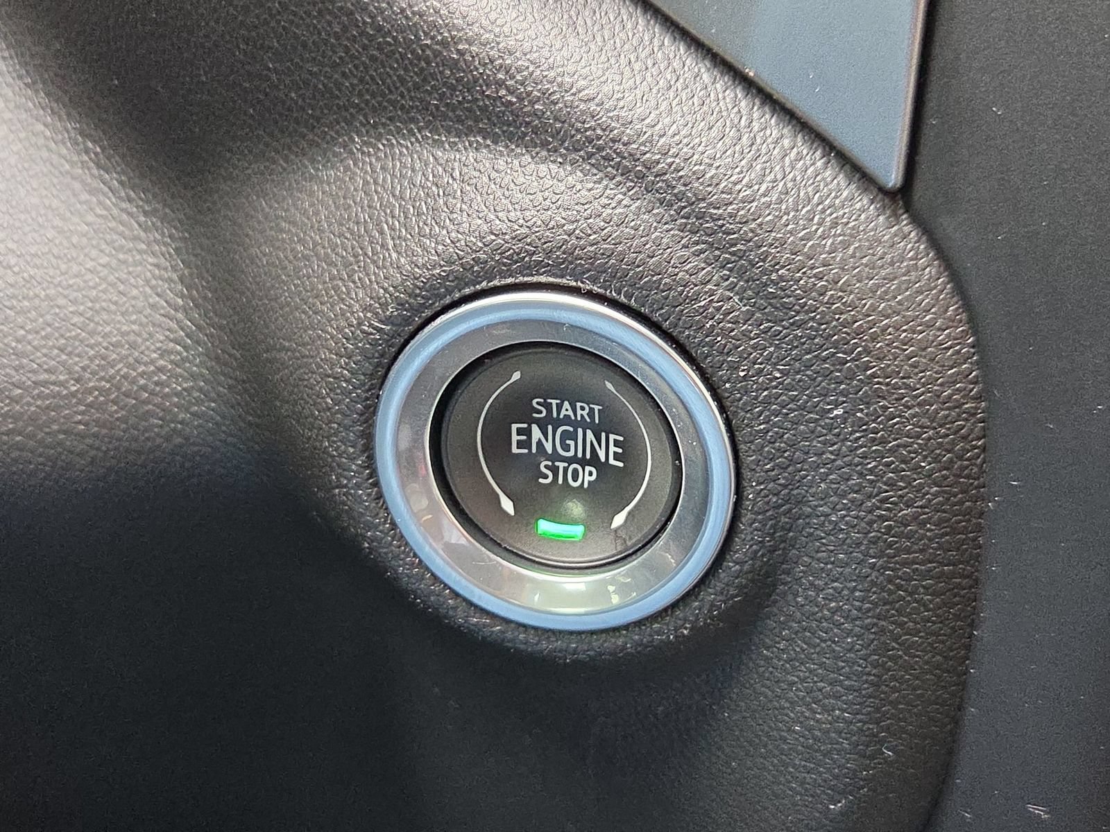 Used 2019 Chevrolet Silverado 1500 RST AWD/4WD image 16