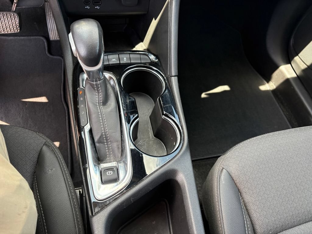 Used 2024 Buick Encore GX Preferred w/ Comfort Package FWD image 19