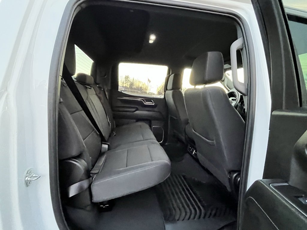 Used 2025 Chevrolet Silverado 1500 LT image 17