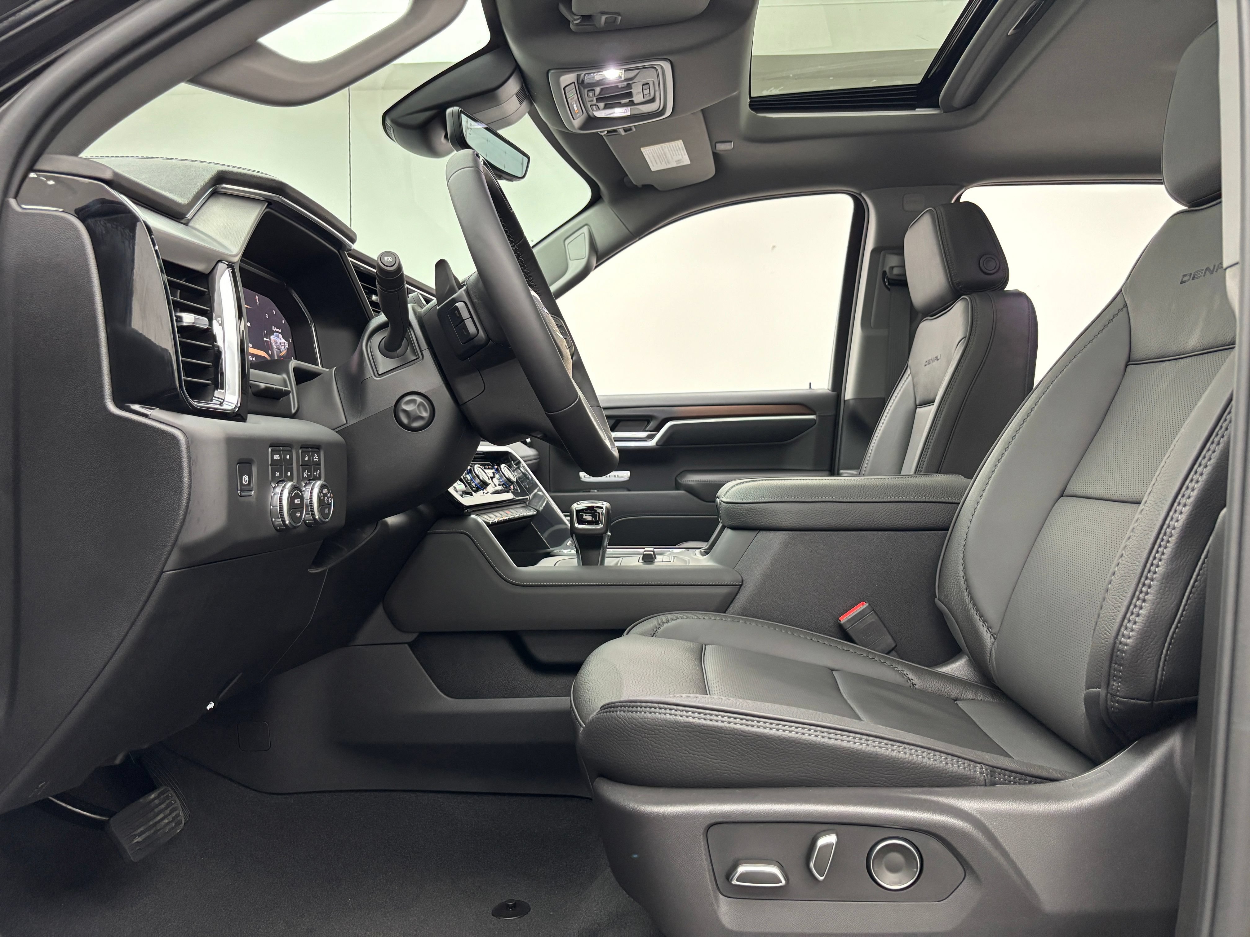 New 2026 GMC Sierra 1500 Denali AWD/4WD image 18