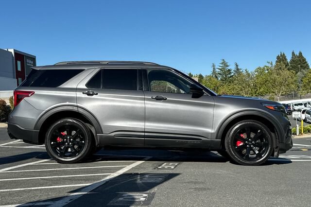 Used 2022 Ford Explorer ST w/ ST Street Pack AWD/4WD image 3