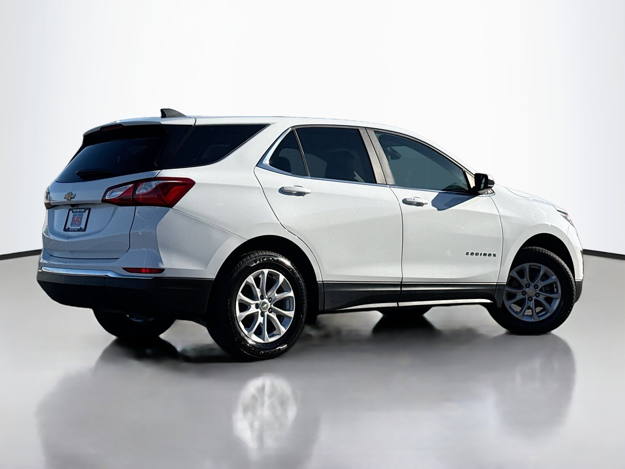 Used 2021 Chevrolet Equinox LT image 2