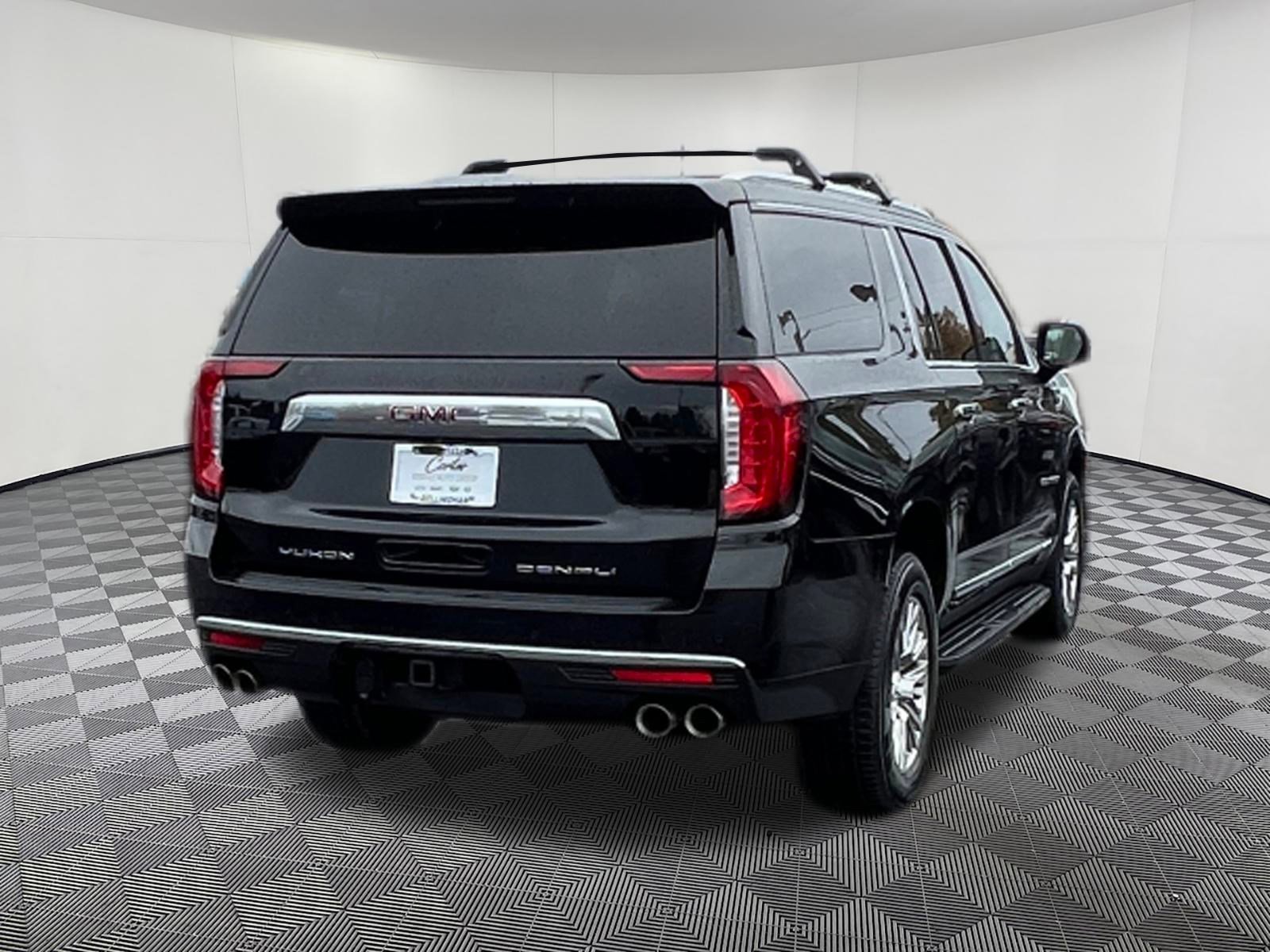 Certified 2022 GMC Yukon XL Denali image 6