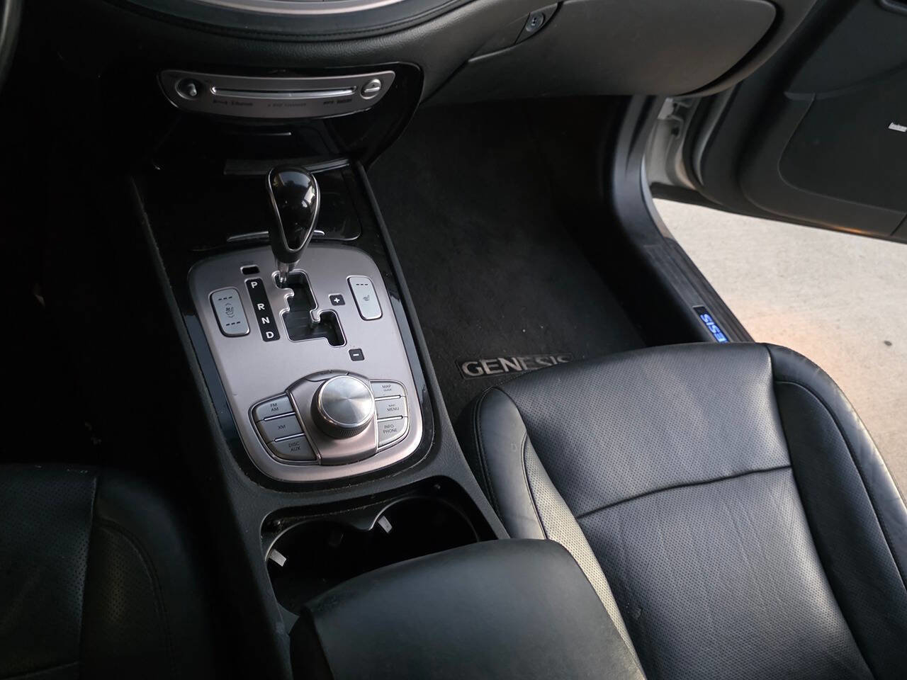 Used 2012 Hyundai Genesis 4.6 image 19