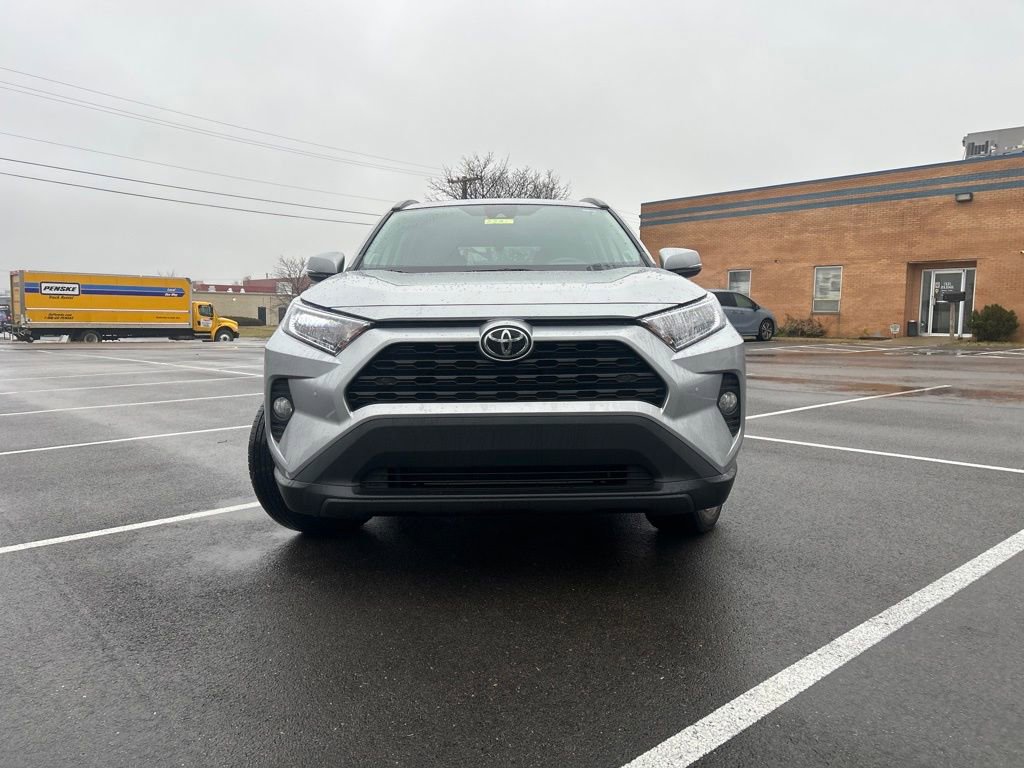 Used 2021 Toyota RAV4 XLE Premium image 2