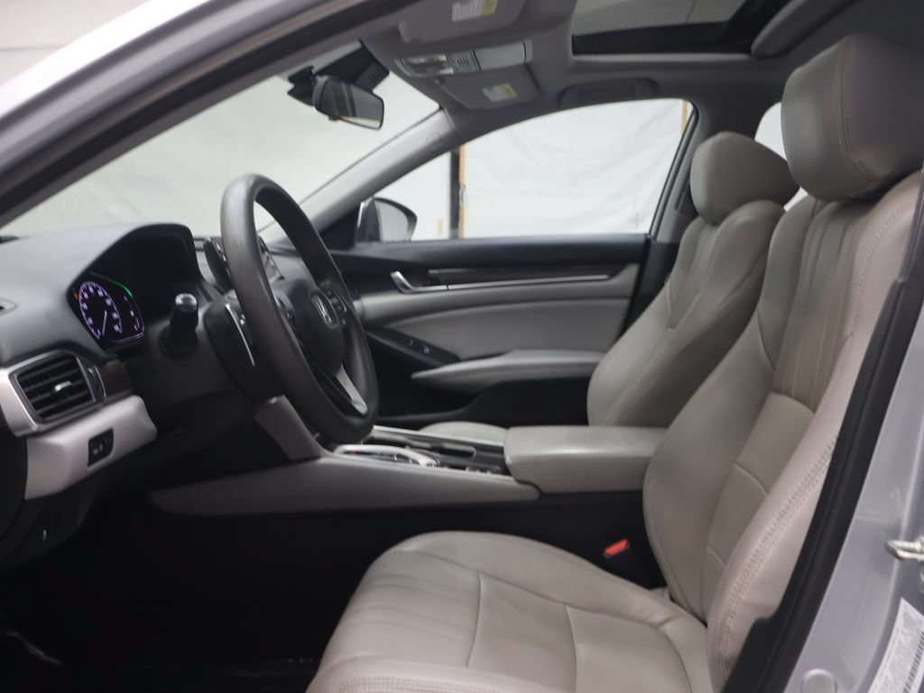 Used 2018 Honda Accord EX image 16