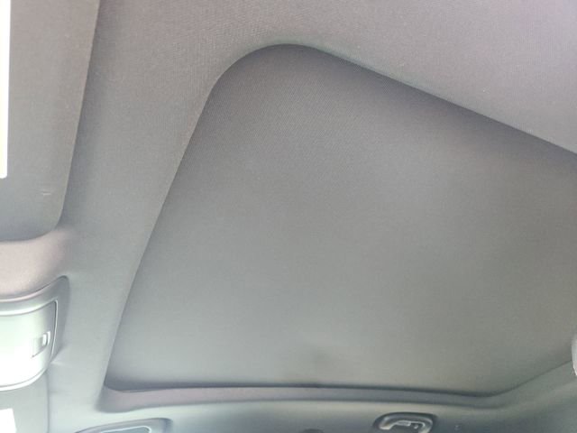 Used 2023 Cadillac XT4 Sport w/ Cold Weather Package FWD image 18