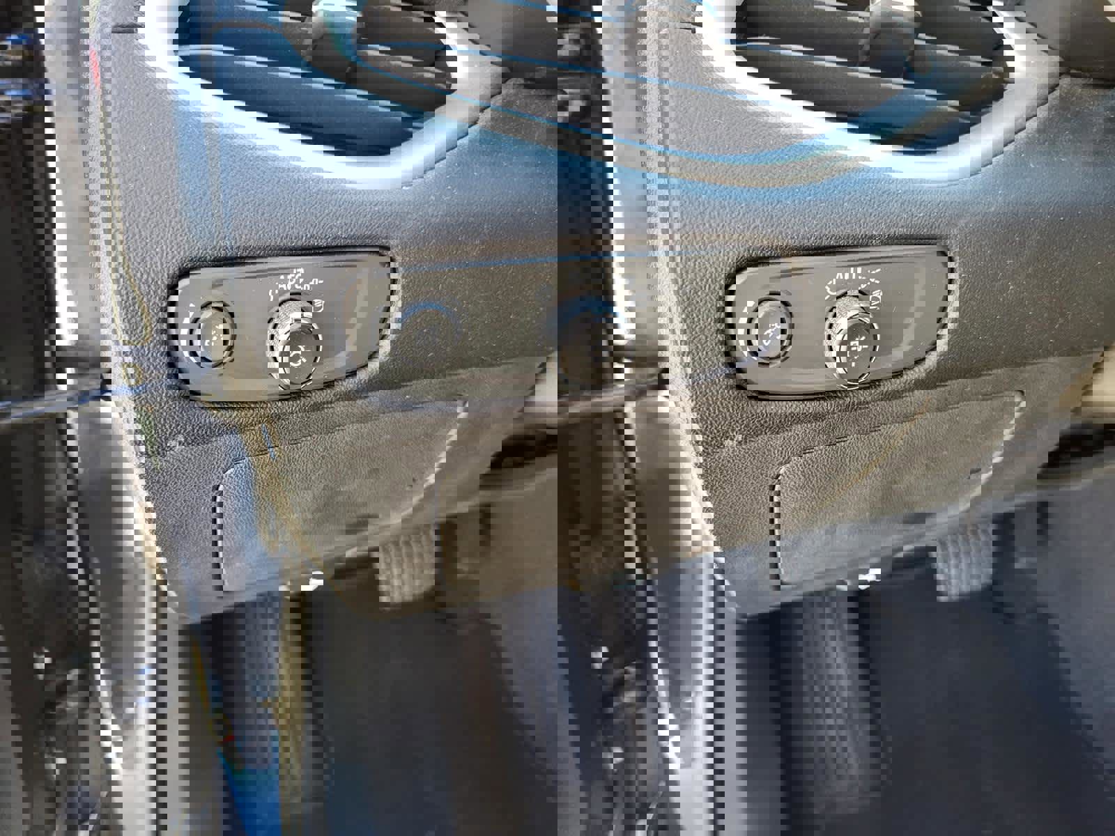 Used 2023 Chevrolet Malibu LT w/ Driver Confidence Package image 16