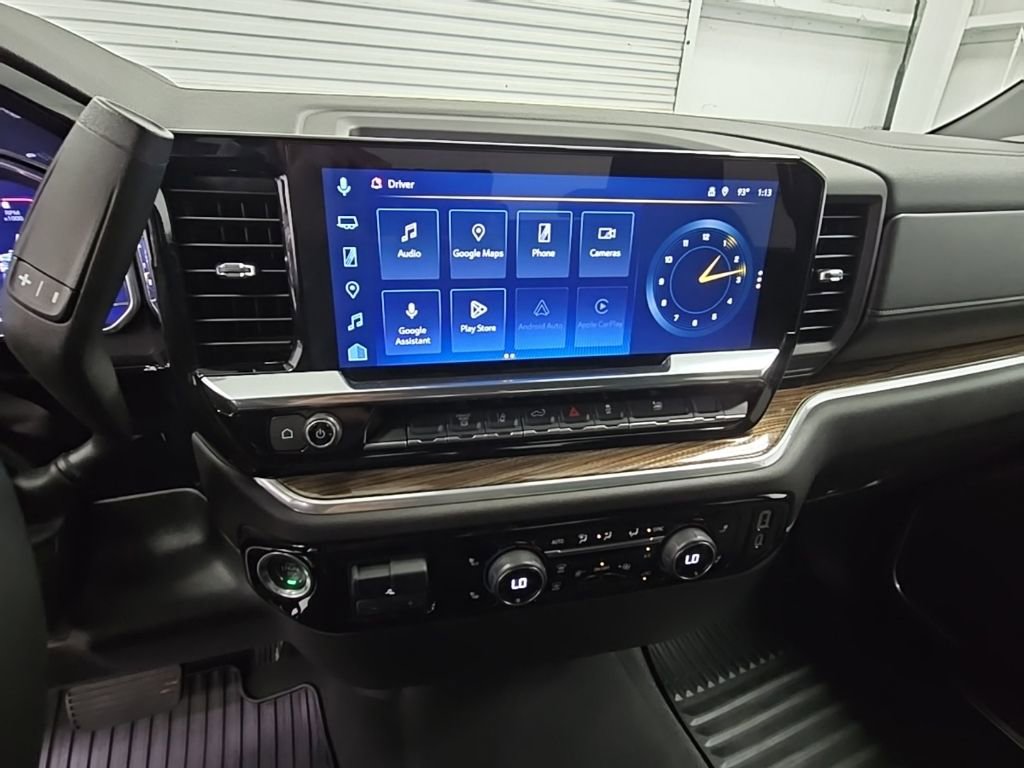 Used 2025 Chevrolet Silverado 2500 LT w/ Convenience Package image 14