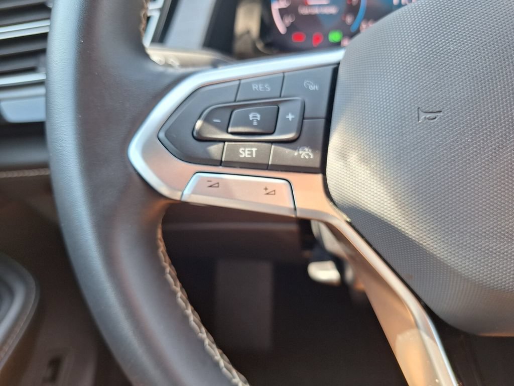 Used 2026 Volkswagen Atlas Cross Sport SE AWD/4WD image 19