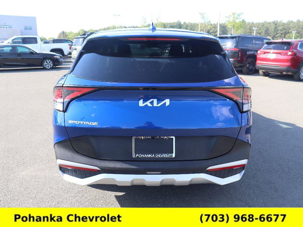 Used 2024 Kia Sportage EX image 6