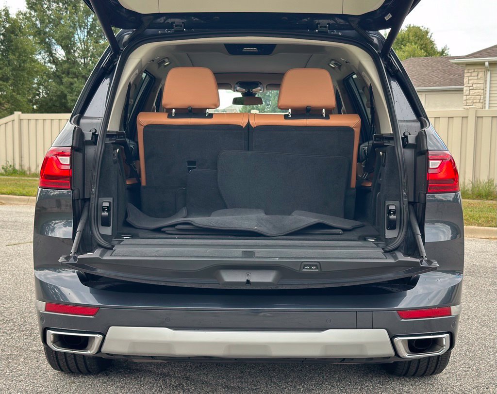 Used 2021 BMW X7 xDrive40i w/ Premium Package AWD/4WD image 28