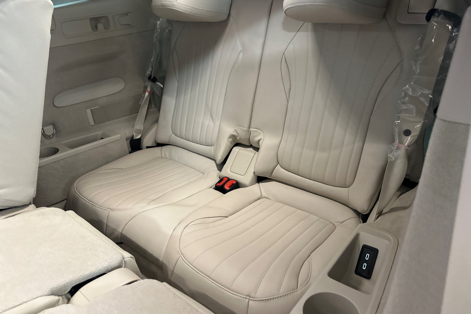 New 2026 Mercedes-Benz EQS 400 4MATIC SUV image 14