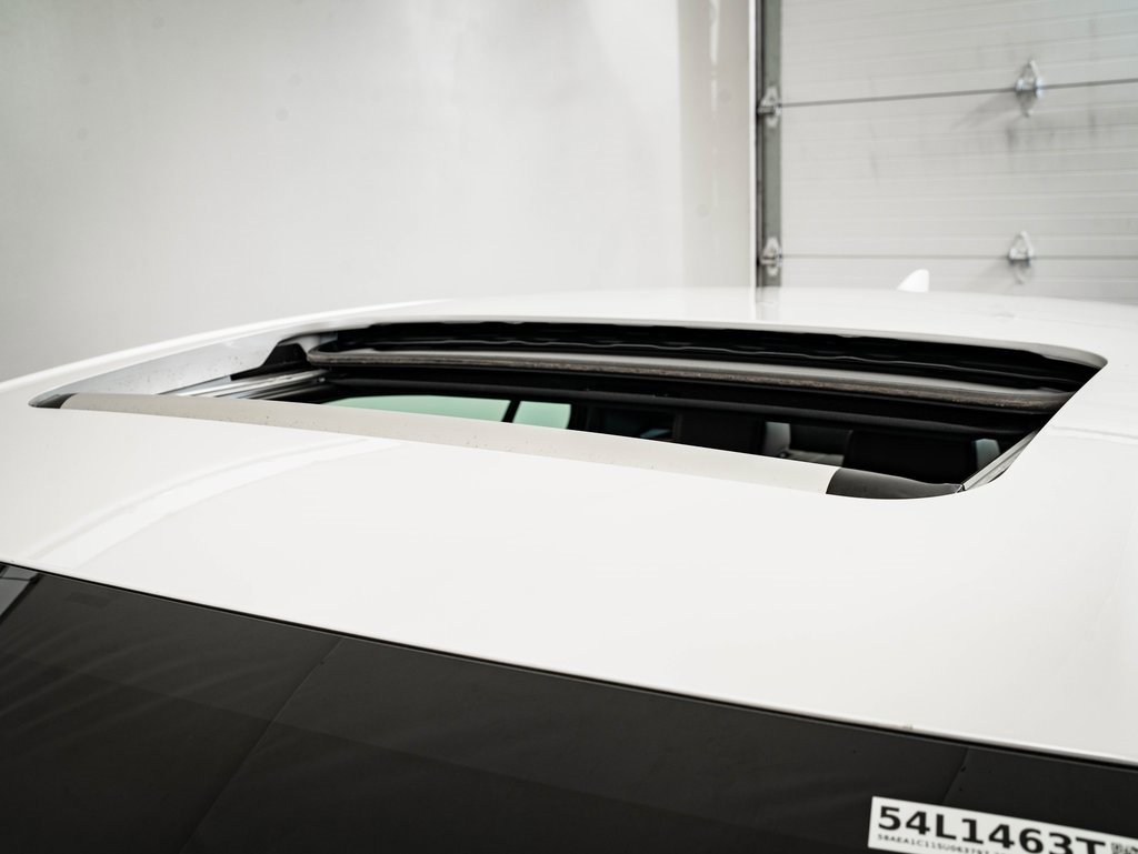 Certified 2025 Lexus ES 300h w/ Luxury Package image 14