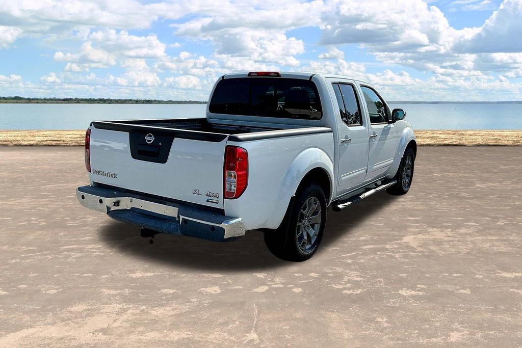 Used 2017 Nissan Frontier SL w/ Moonroof Package AWD/4WD image 10