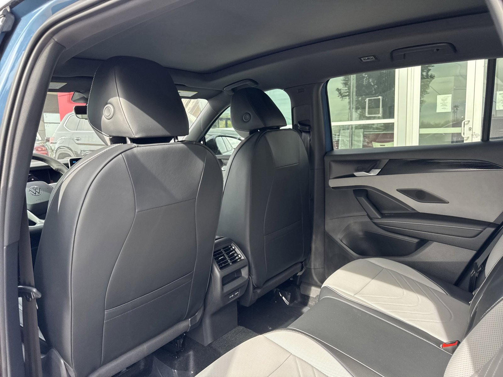 New 2026 Volkswagen Tiguan SE R-Line image 19