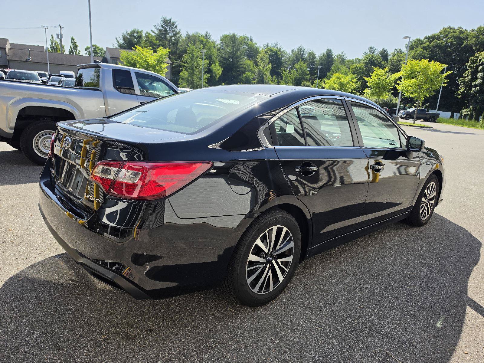 Used 2018 Subaru Legacy 2.5i w/ Alloy Wheel Package AWD/4WD image 3